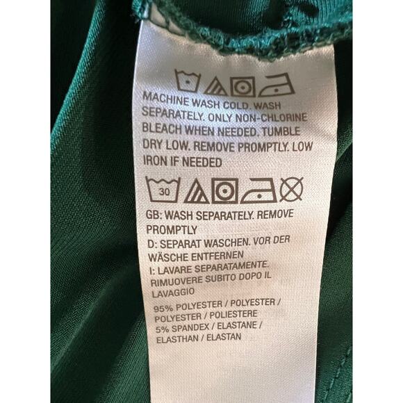 Susan Graver Emerald Green Liquid Knit Tunic Top A Line Turtleneck Size M NWOT - Picture 8 of 8